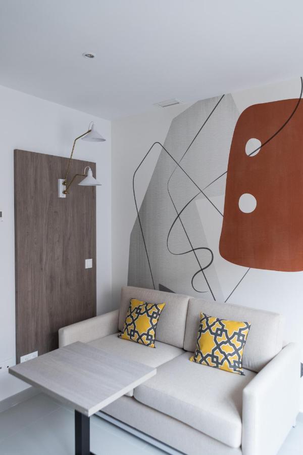 Apartamentos Las Torres Madrid Exterior photo